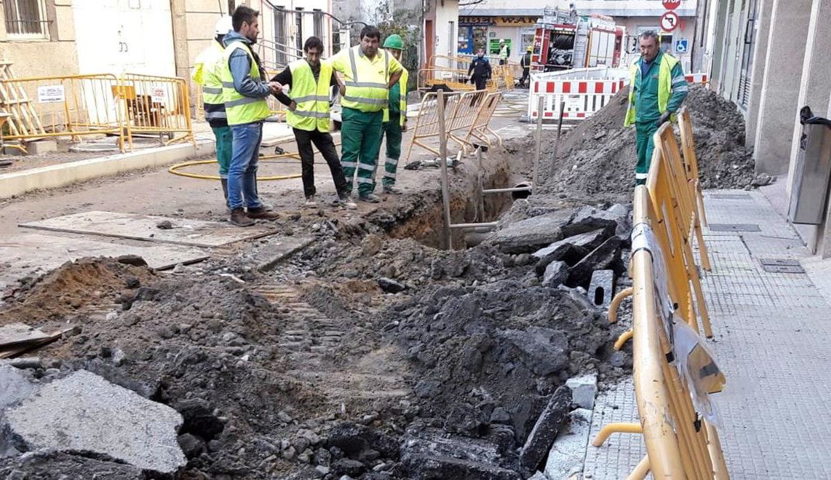 Las obras en la rúa Inferniño causan un escape de gas