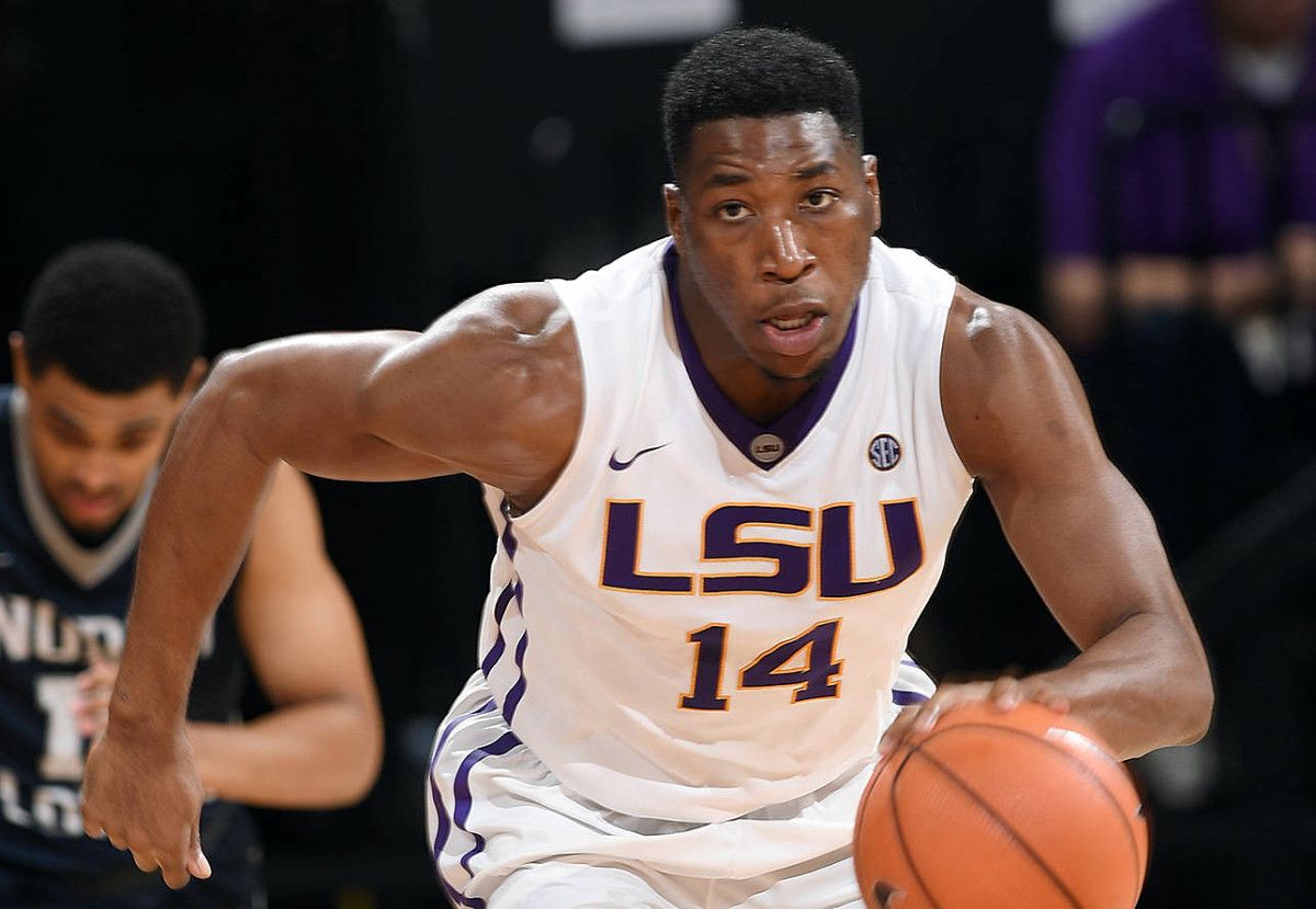 Randy Onwuasor en un partido con los Tigers LSU