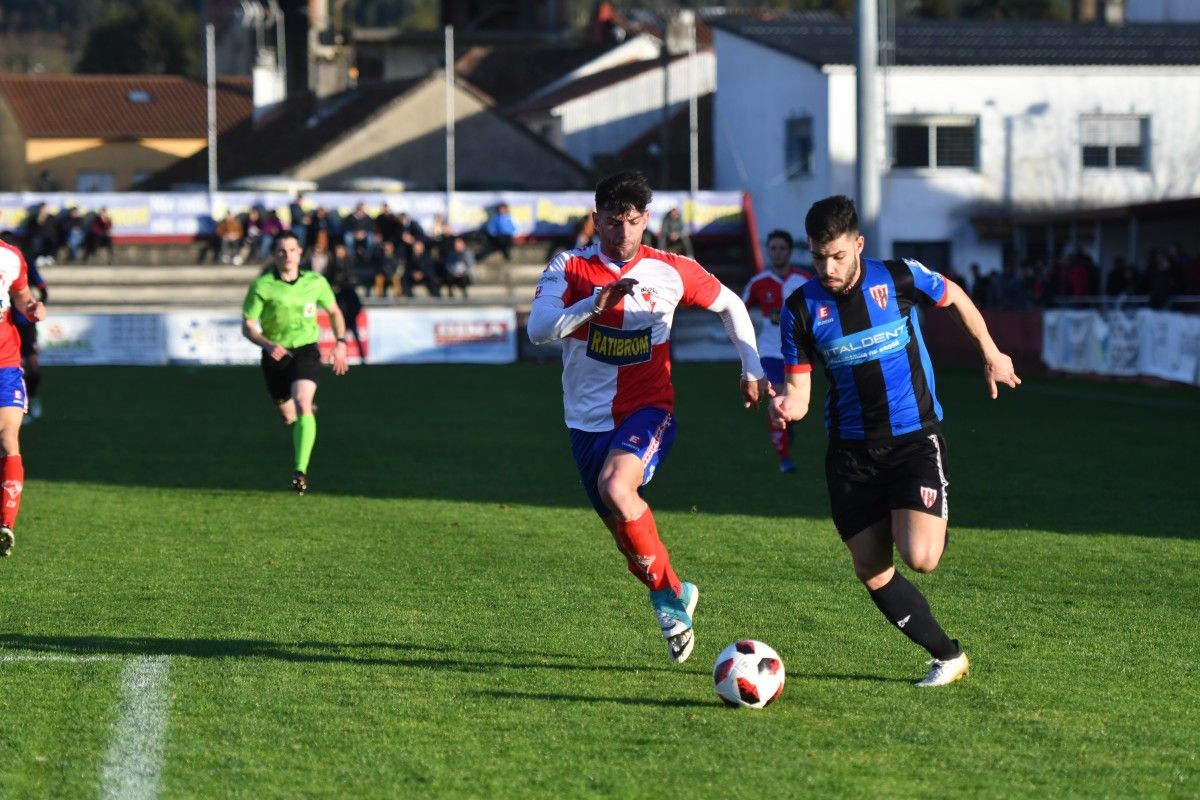 Carlos Pacheco, en el partido entre el Arosa y el Céltiga en A Lomba de la temporada 18/19