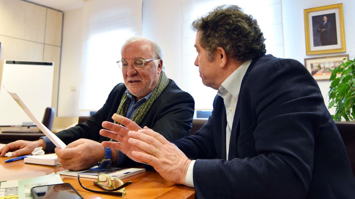 El director general de Tráfico, Pere Navarro, y el alcalde de Pontevedra, Miguel Anxo Fernández Lores