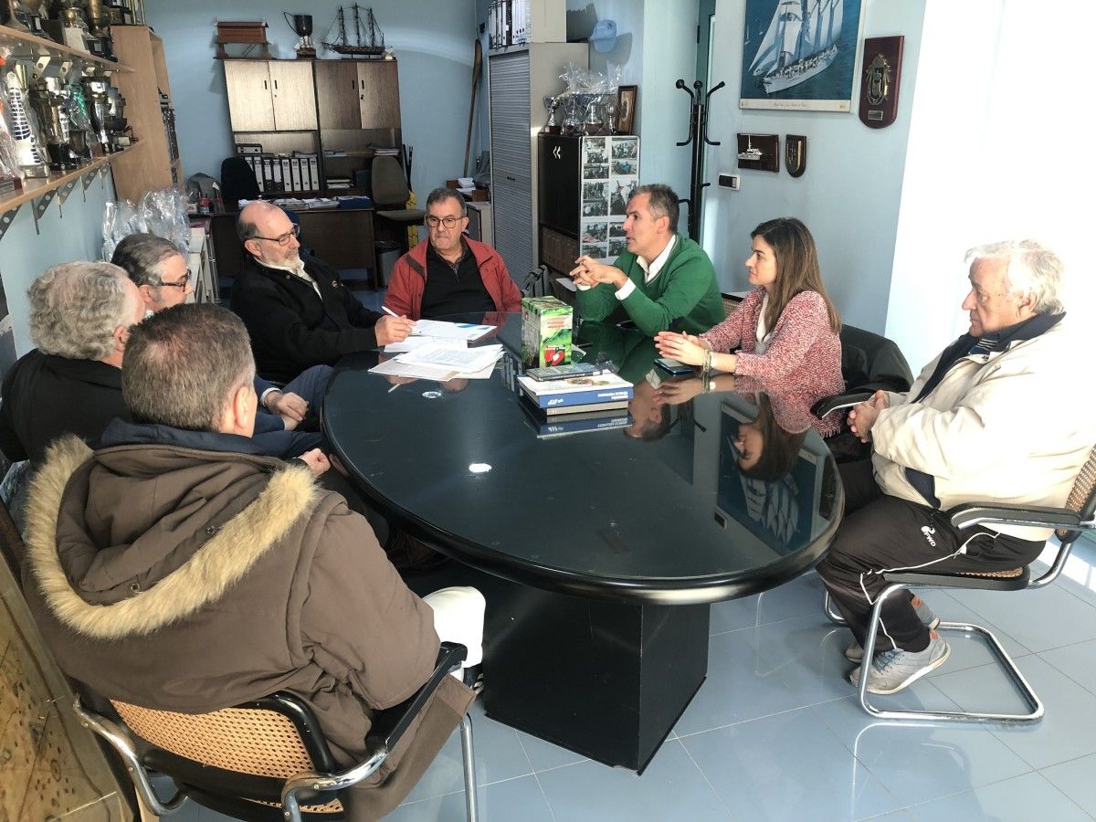 Encuentro entre PP local y Club Naval de Pontevedra