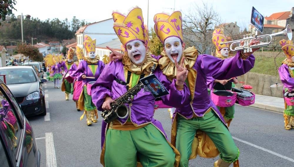 Desfile de Entroido na Lama