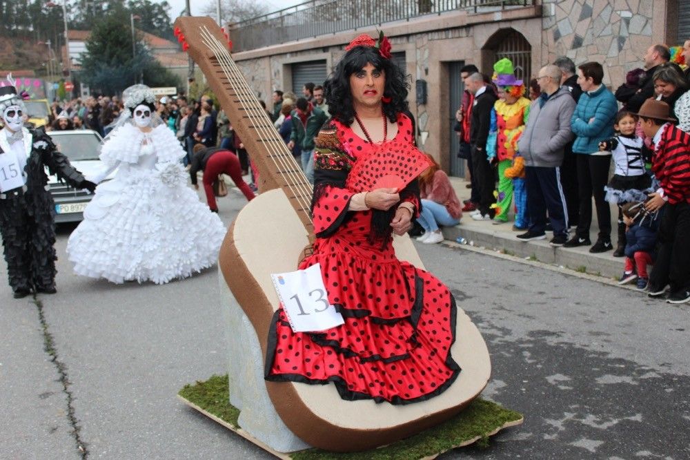 Desfile del Entroido en A Lama