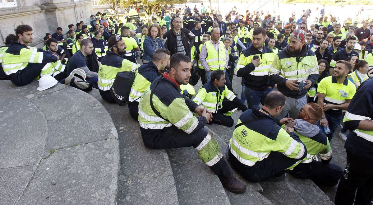 Movilización de los trabajadores de la fábrica de ENCE en Lourizán y de sus empresas auxiliares