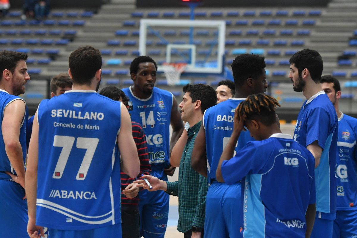 Partido entre o Peixe e o Básquet Girona na Raña