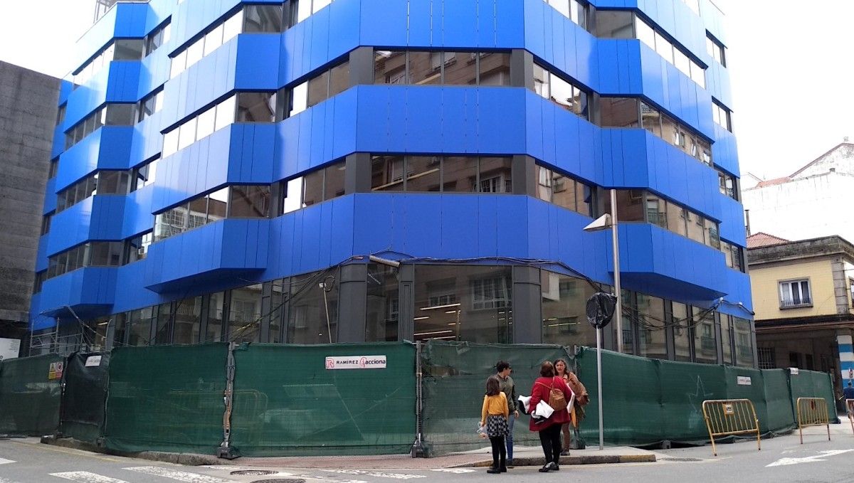 Obras en el edificio de la Xunta de Galicia en Benito Corbal