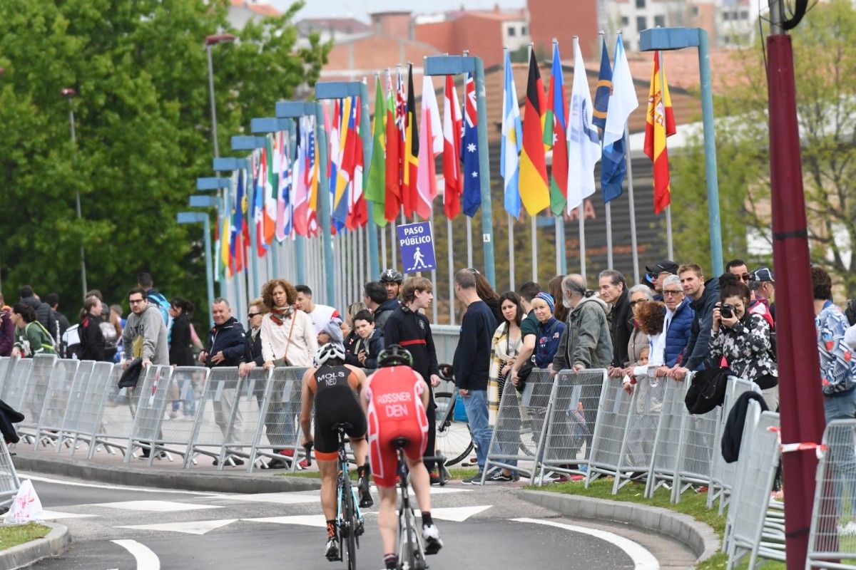 Ambiente en la primera jornada del ITU Multisport Festival