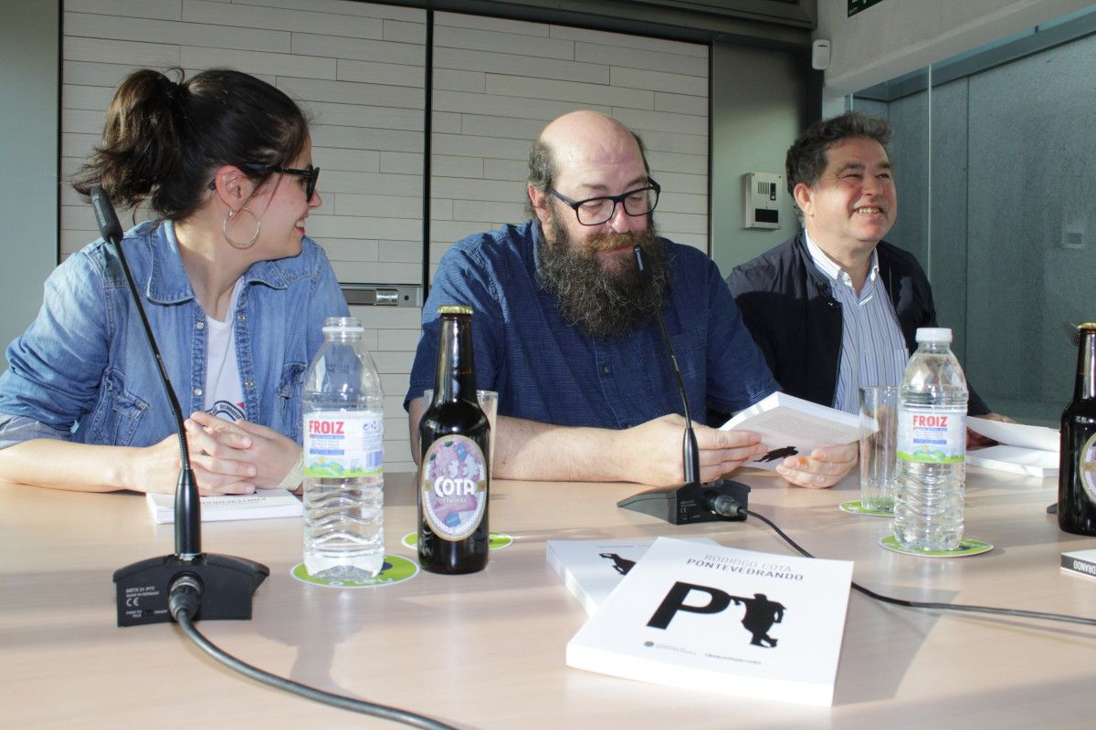 Presentación del libro "Pontevedrando" de Rodrigo Cota