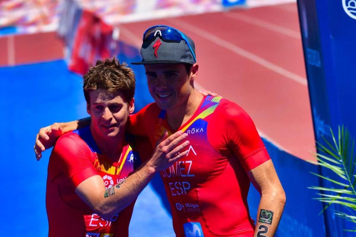 Pablo Dapena y Javi Gómez Noya en el Campeonato del Mundo de Triatlón de Larga Distancia en Pontevedra