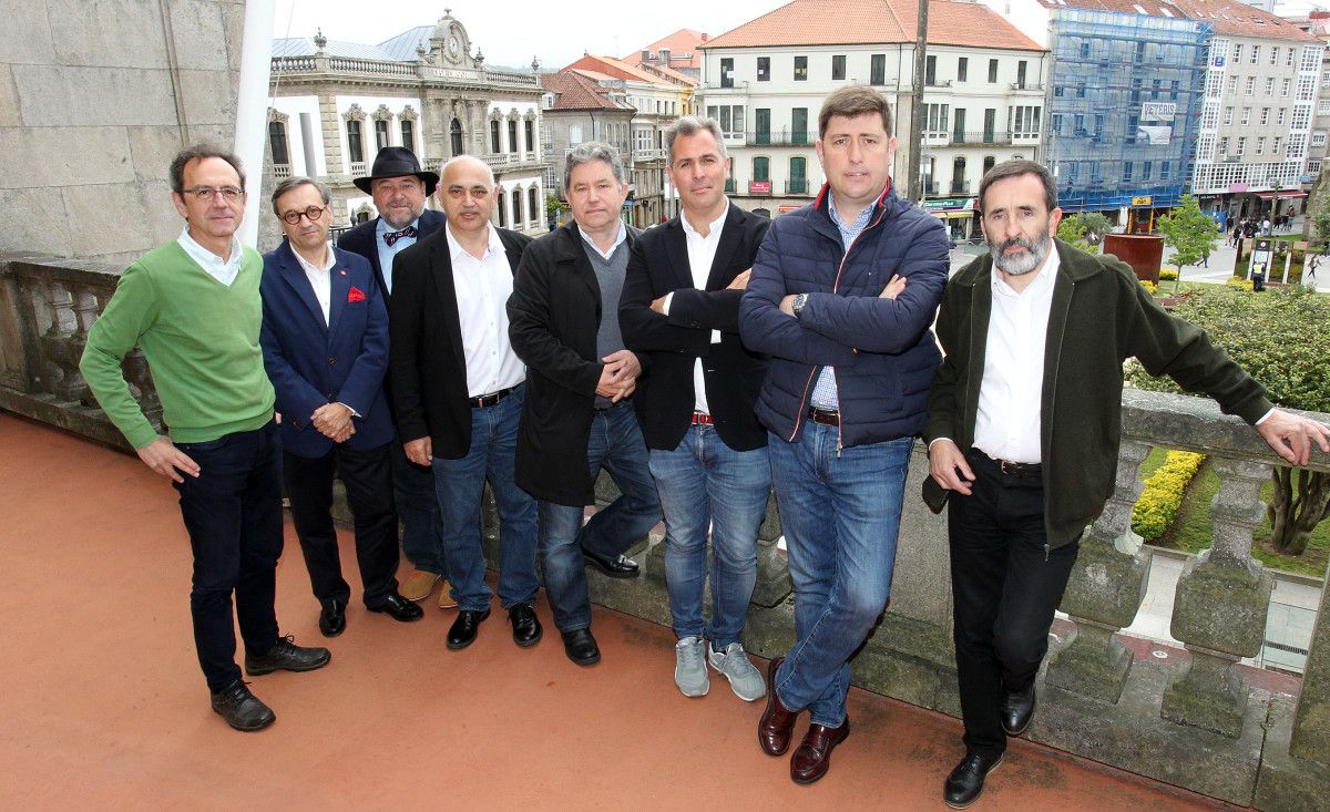 Candidatos a la Alcaldía de Pontevedra con la casa consistorial al fondo