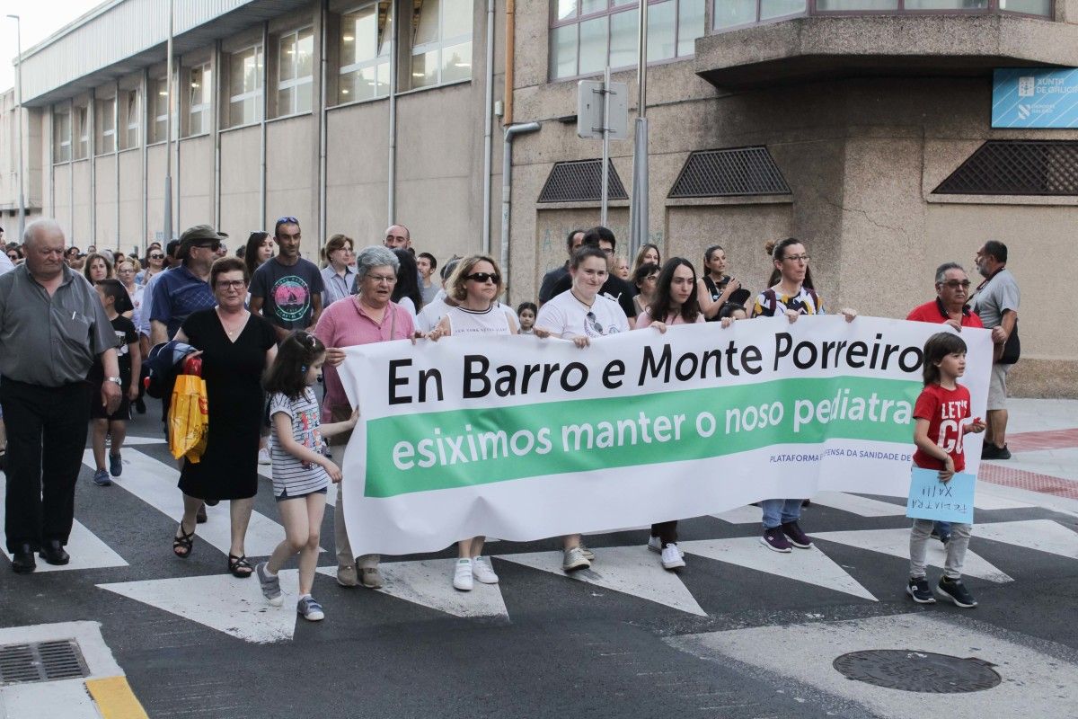 Vecinos de Monte Porreiro y Barro piden que se mantenga el servicio de pediatría en sus centros de salud