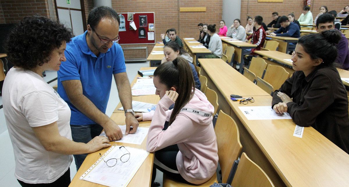 Exámenes de la ABAU en el campus de Pontevedra