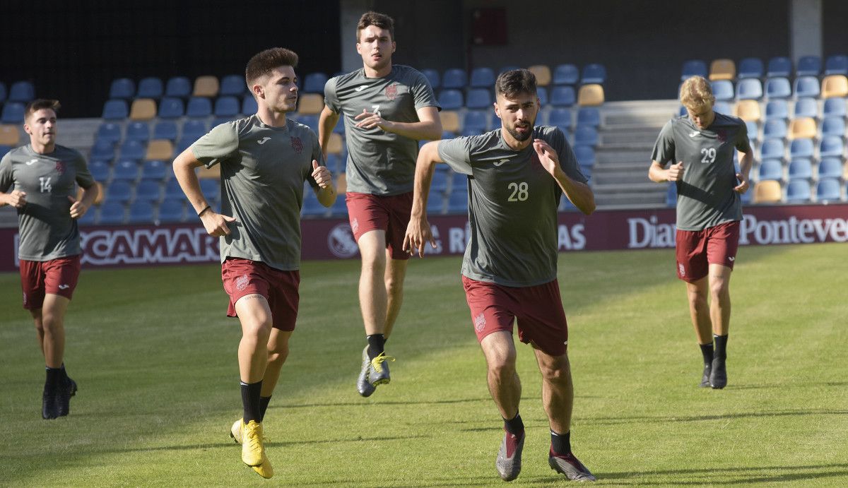 Los hermanos Barbeito y Pacheco en el primer entrenamiento del Pontevedra 19/20