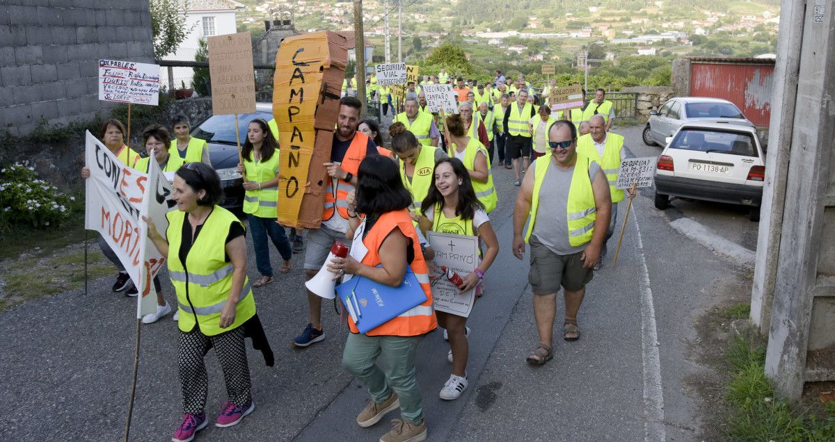 Marcha vecinal en Campañó contra el proyecto de la variante de Alba