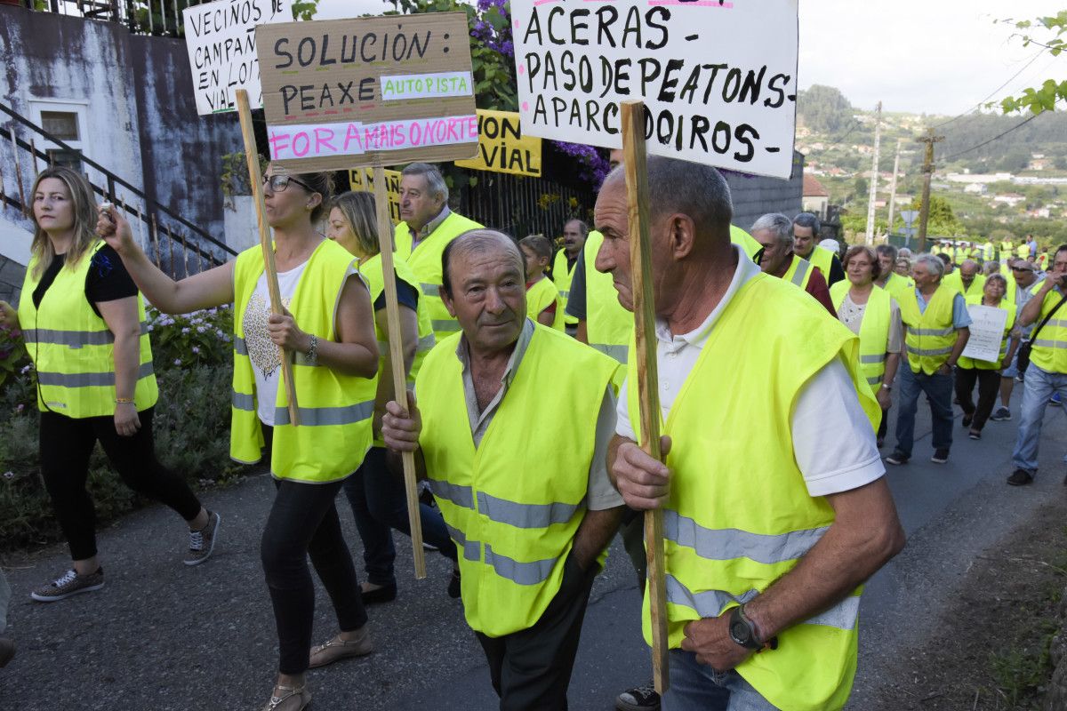 Marcha vecinal en Campañó contra el proyecto de la variante de Alba