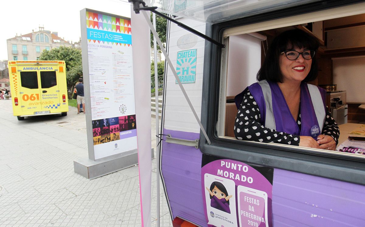 Caravana morada contra las violencias machistas y sexuales en las Festas da Peregrina