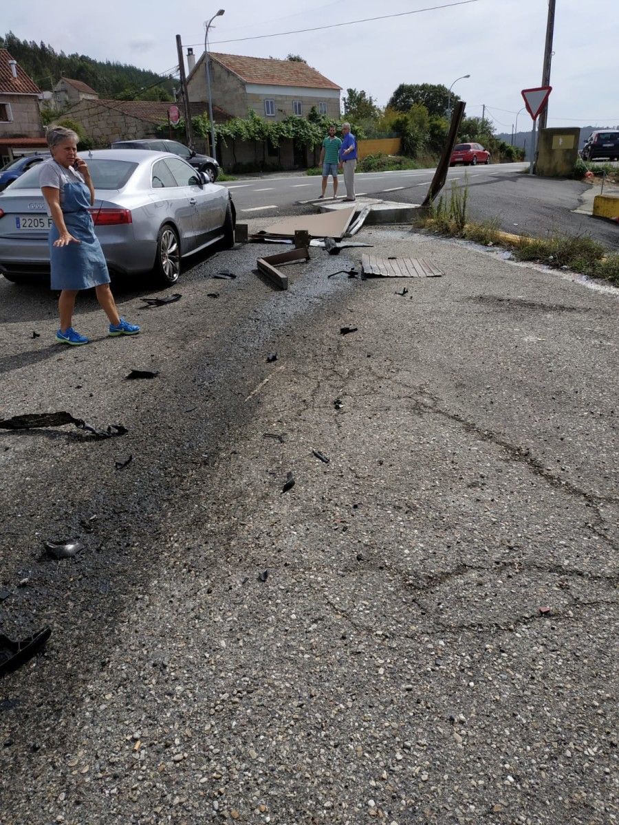 Zona del accidente en la N-541 de Calvelo