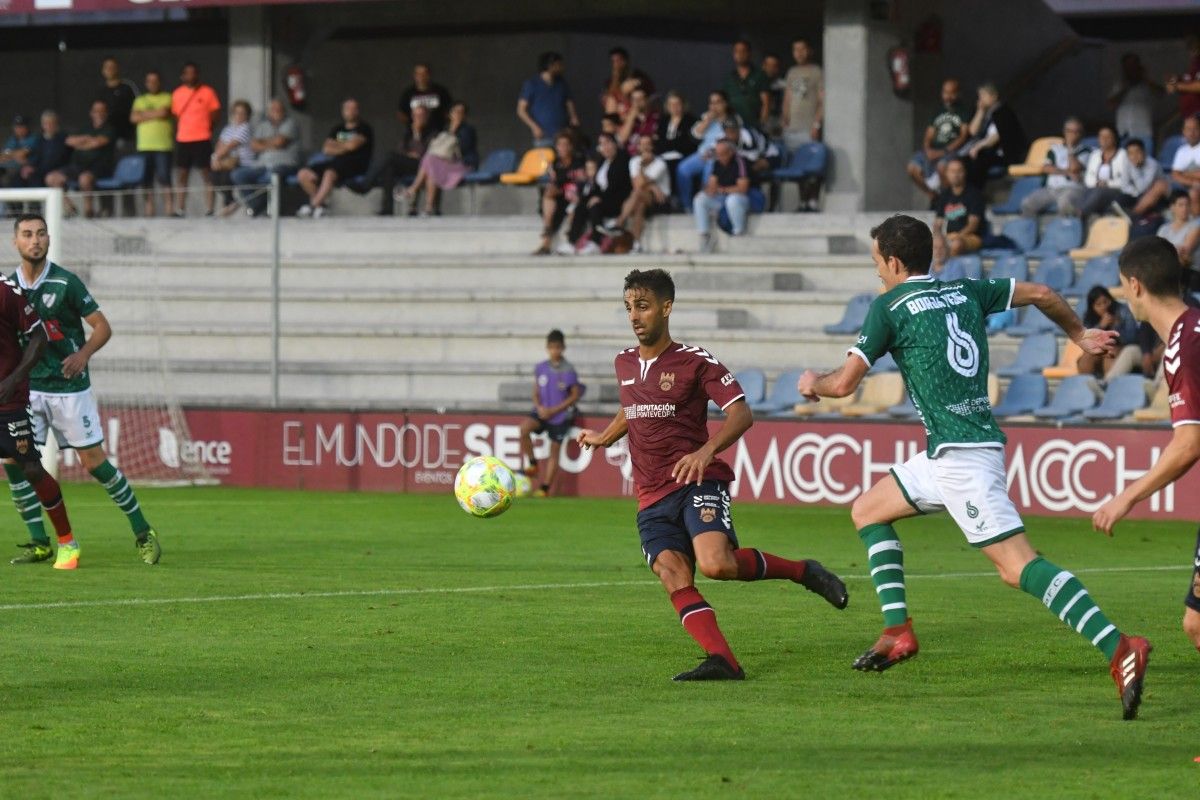 El Pontevedra vence al Coruxo en el primer partido de liga