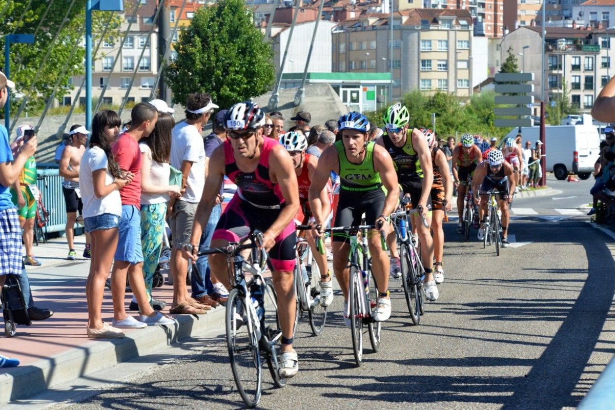 Participantes en el XIV triatlón Cidade de Pontevedra