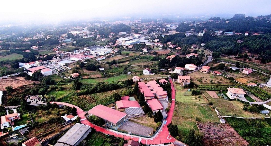 Imagen aérea de la parroquia de Mourente