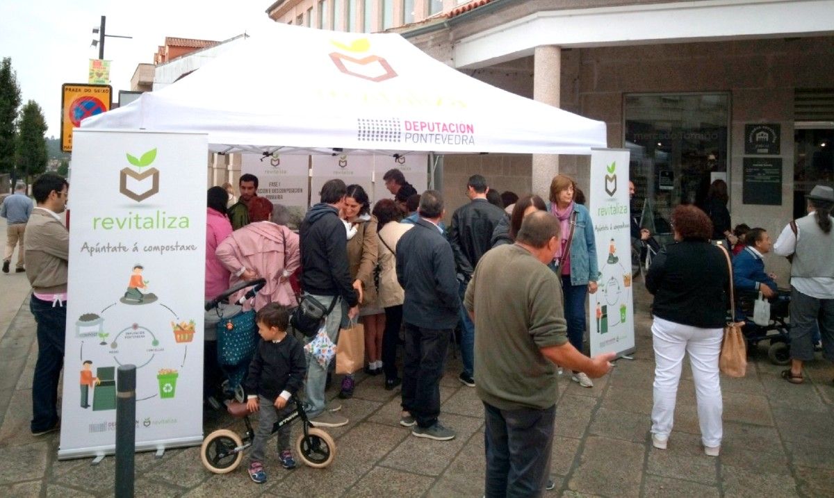 Carpa del plan Revitaliza de compostaje