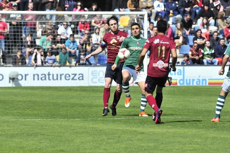 Jorge Rodríguez, en un momento del partido entre Pontevedra y Rácing de Ferrol en Pasarón