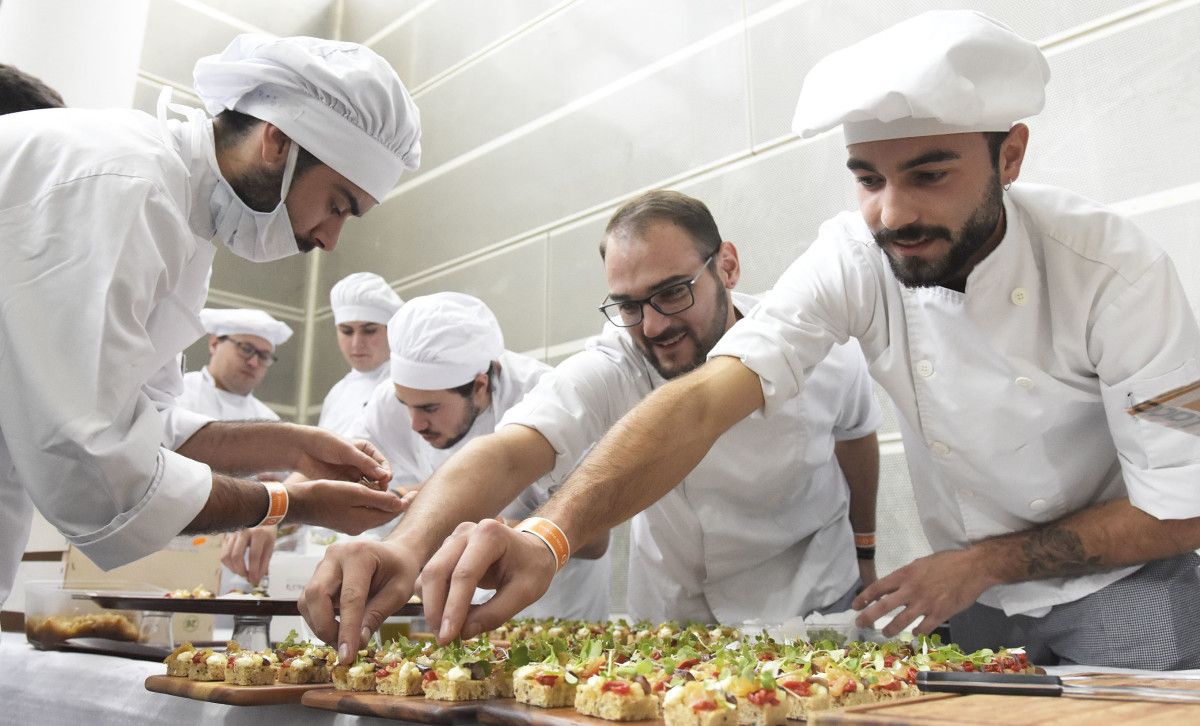 Showcooking de alumnos del Carlos Oroza en Etiqueta Negra