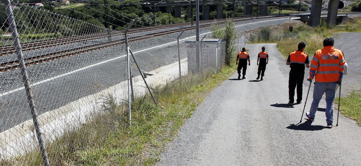 Voluntarios de Protección Civil regresan a Angrois un año después del accidente del Alvia