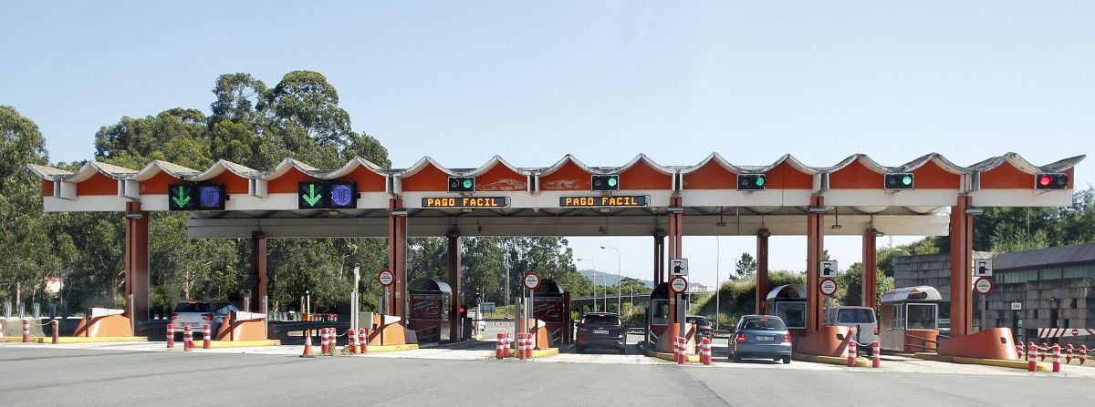 Cabinas de peaje en la autopista AP-9