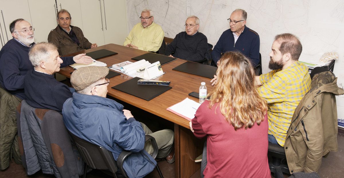 Reunión de Iván Puentes con las brigadas municipales antivelutina 