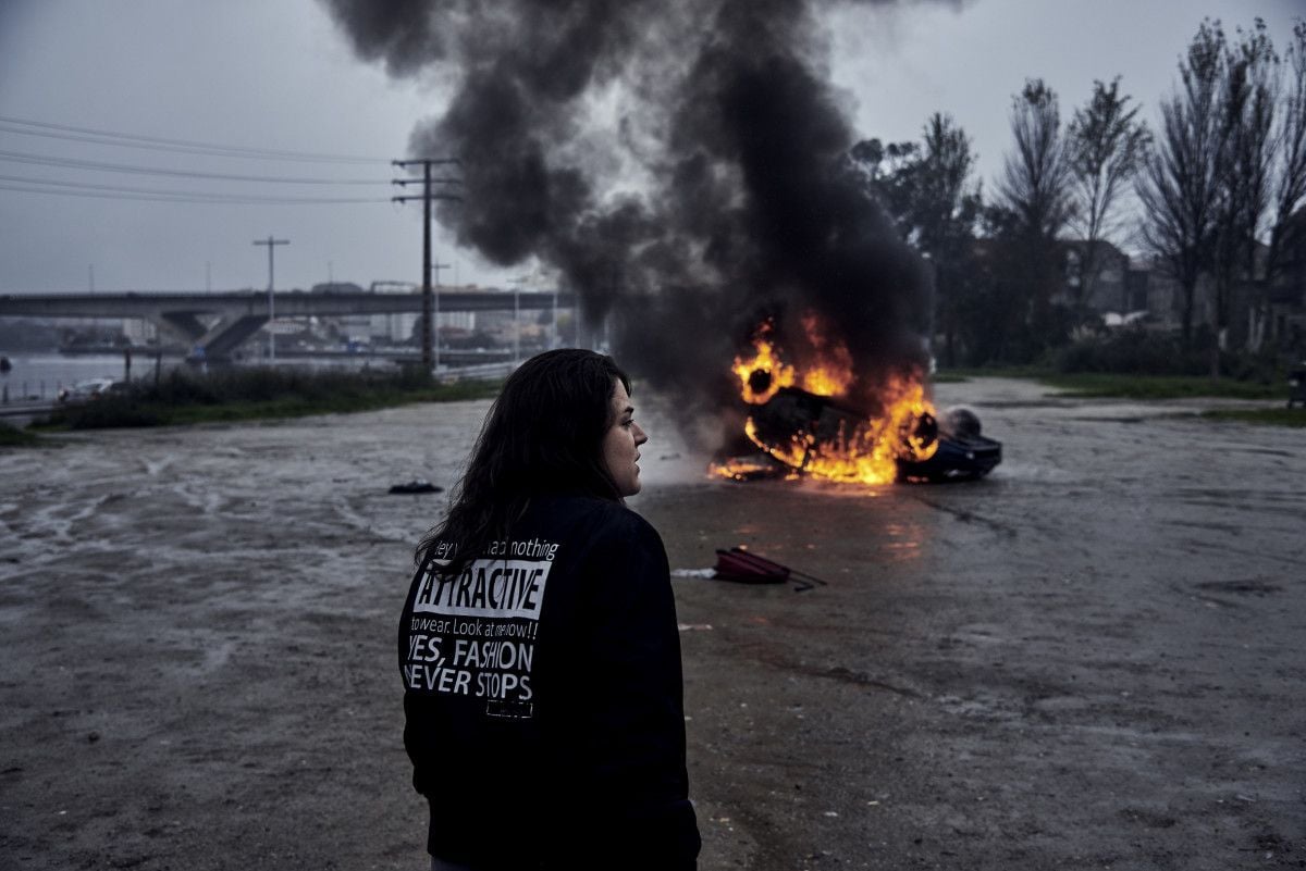 Imagen del rodaje de Perfidia, realizado por Trece Amarillo, en el aparcamiento de Mollabao