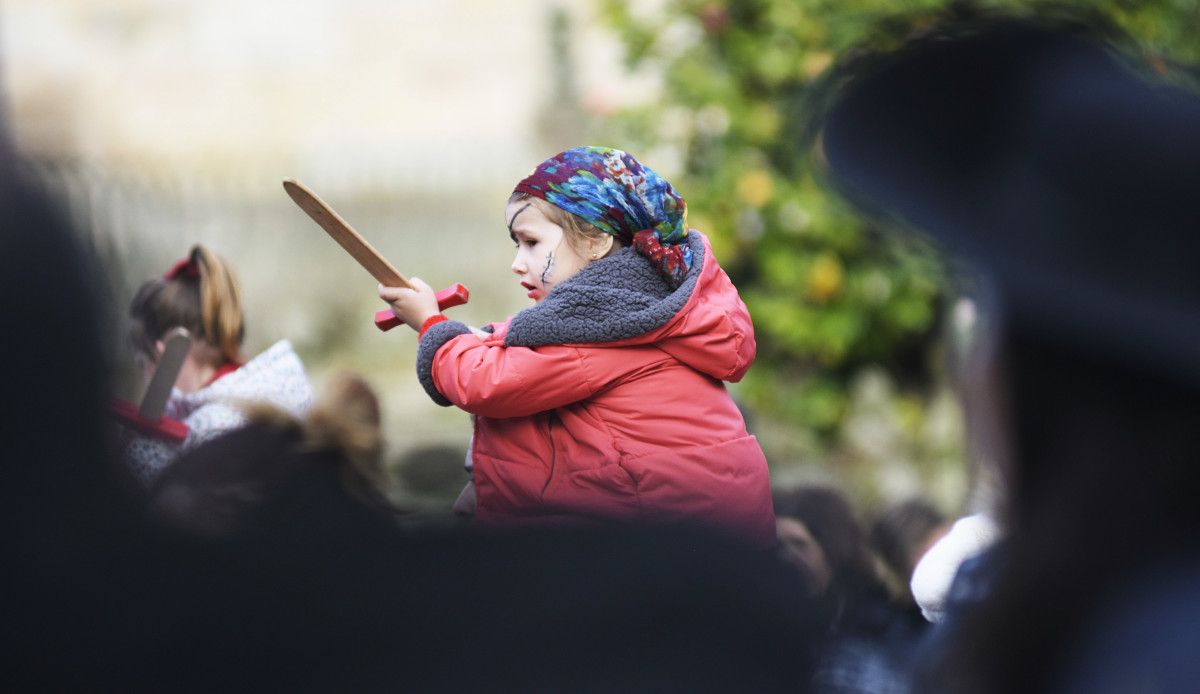 Festa infantil pirata en la plaza de A Ferrería