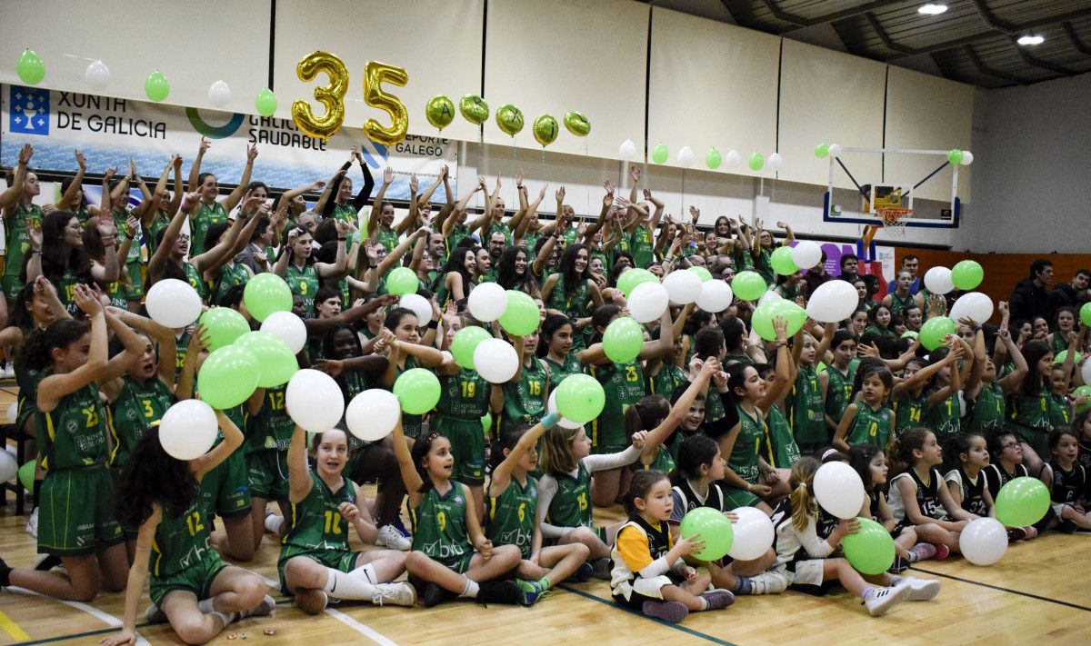 Presentación de los equipos del Club Baloncesto Arxil de Pontevedra