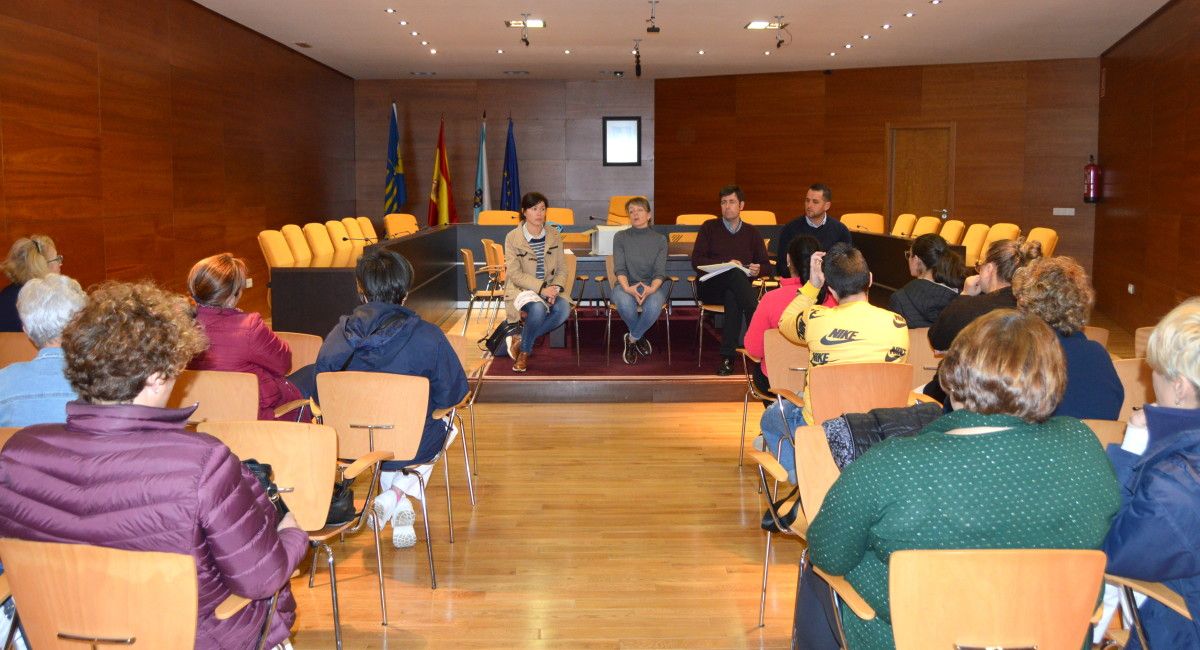 Reunión de trabajadoras del Servicio de Ayuda en el Hogar (SAF) de Sanxenxo