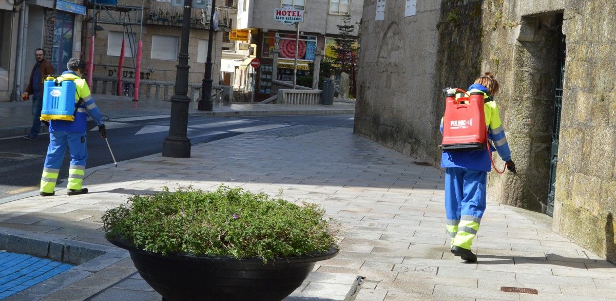 Desinfección de las calles en Sanxenxo