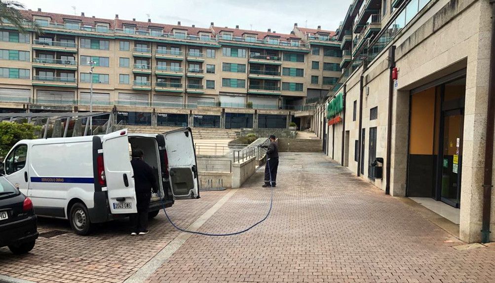 Tareas de desinfección y limpieza en Sanxenxo