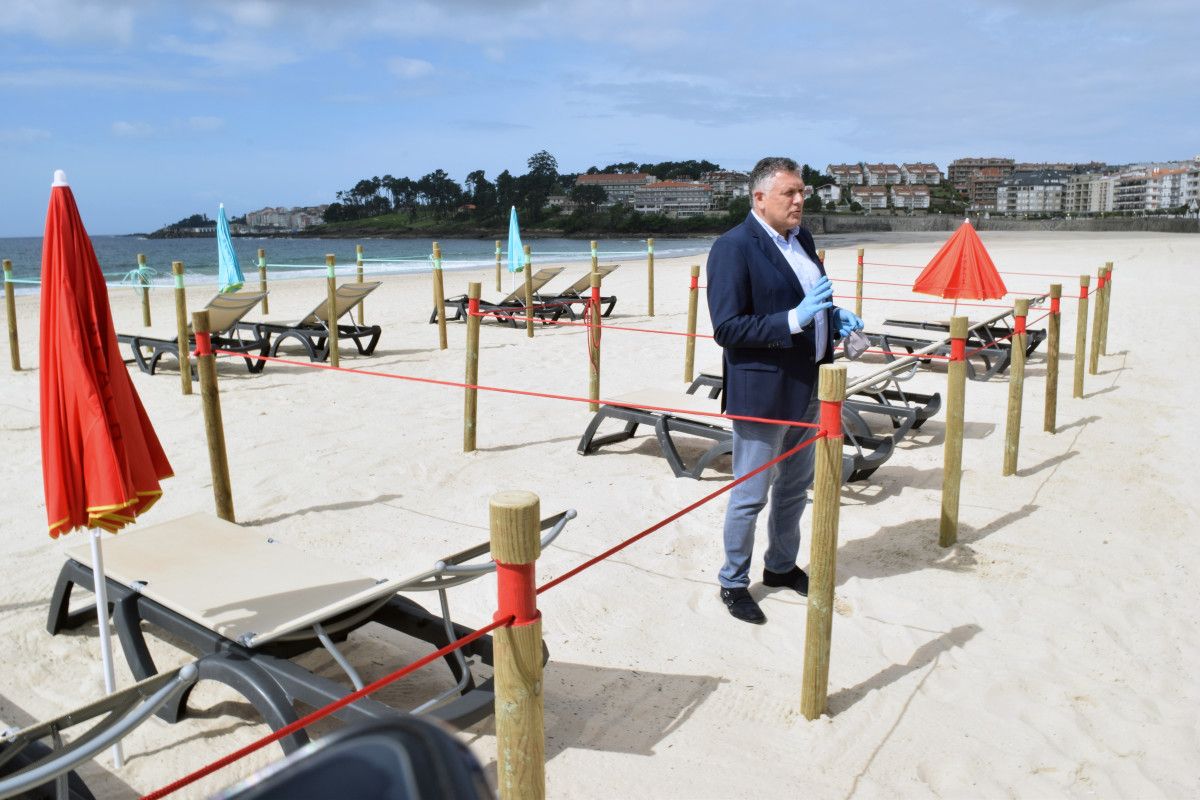 Telmo Martín explica el plan para la playa de Silgar