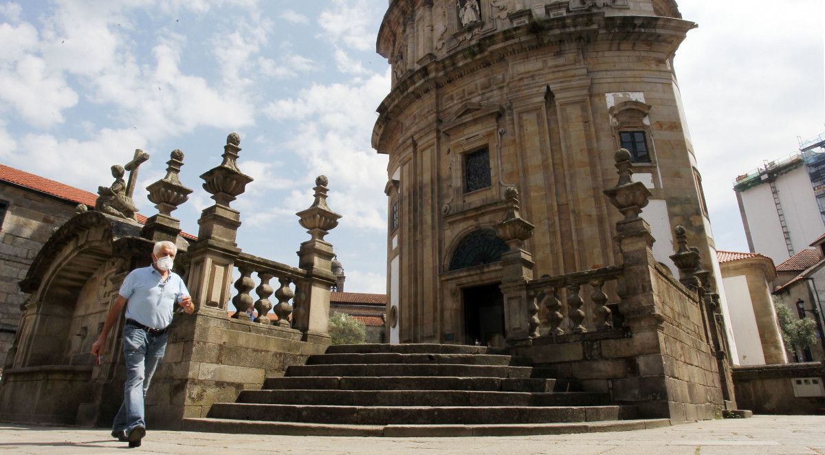 Escaleras de acceso a la Peregrina