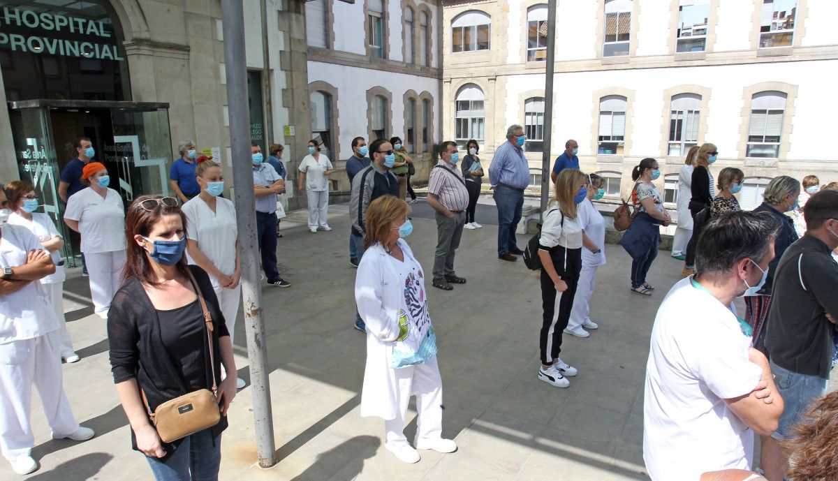 Concentración en las puertas del Hospital Provincial ante el temor de desmantelamiento de servicios