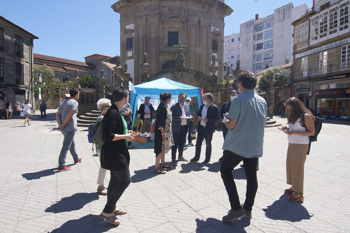 Acto de campaña electoral del BNG en la plaza de la Peregrina