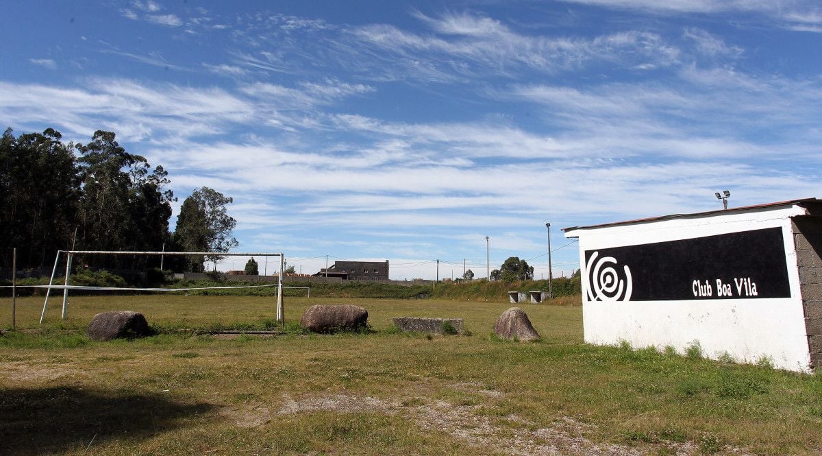 Campo de fútbol da Devesa en Alba, reconvertido para a práctica do tiro con arco