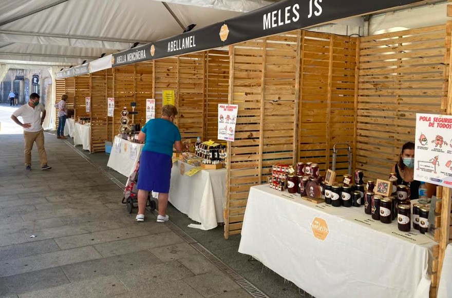 Feira do Mel na rúa Serra (arquivo)