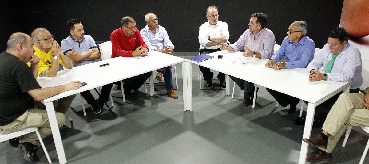 Directivos de Funespaña reunidos con la Plataforma Non Crematorios