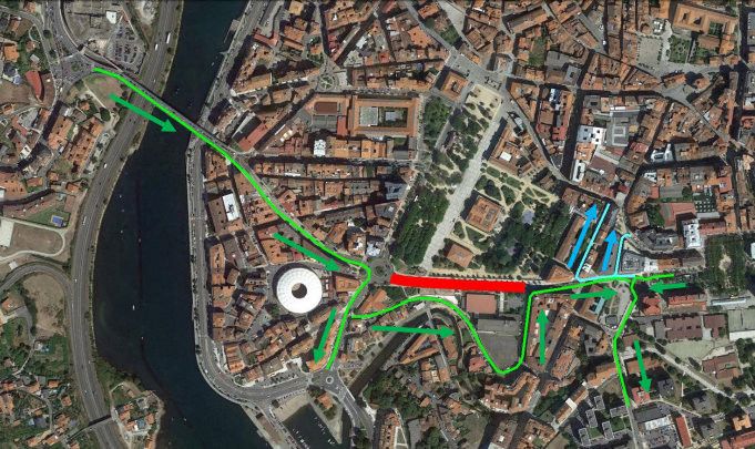 Desvíos de tráfico en Raíña Vitoria y Paseo de Colón por las obras de mejora de la seguridad vial