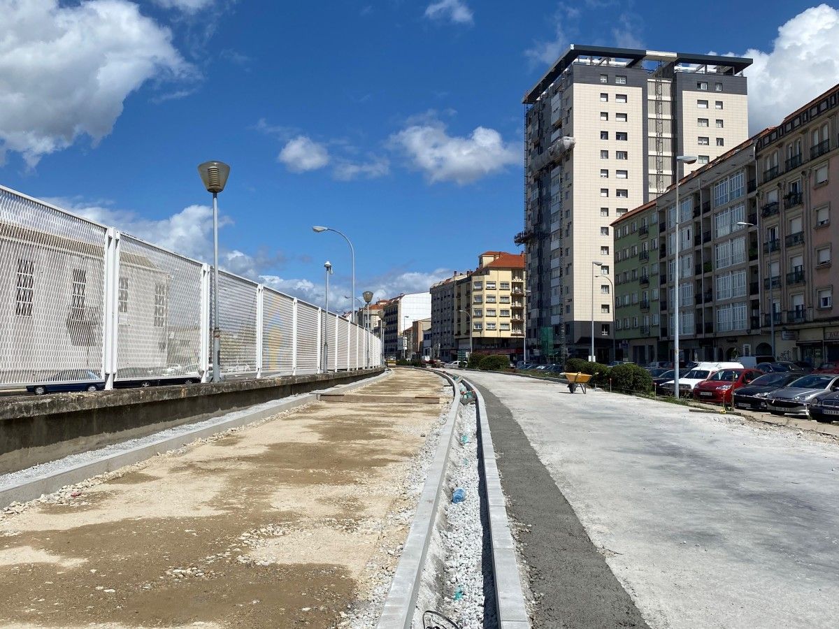 Obras de humanización y construcción del carril bici en la Avenida de Ourense, en Marín