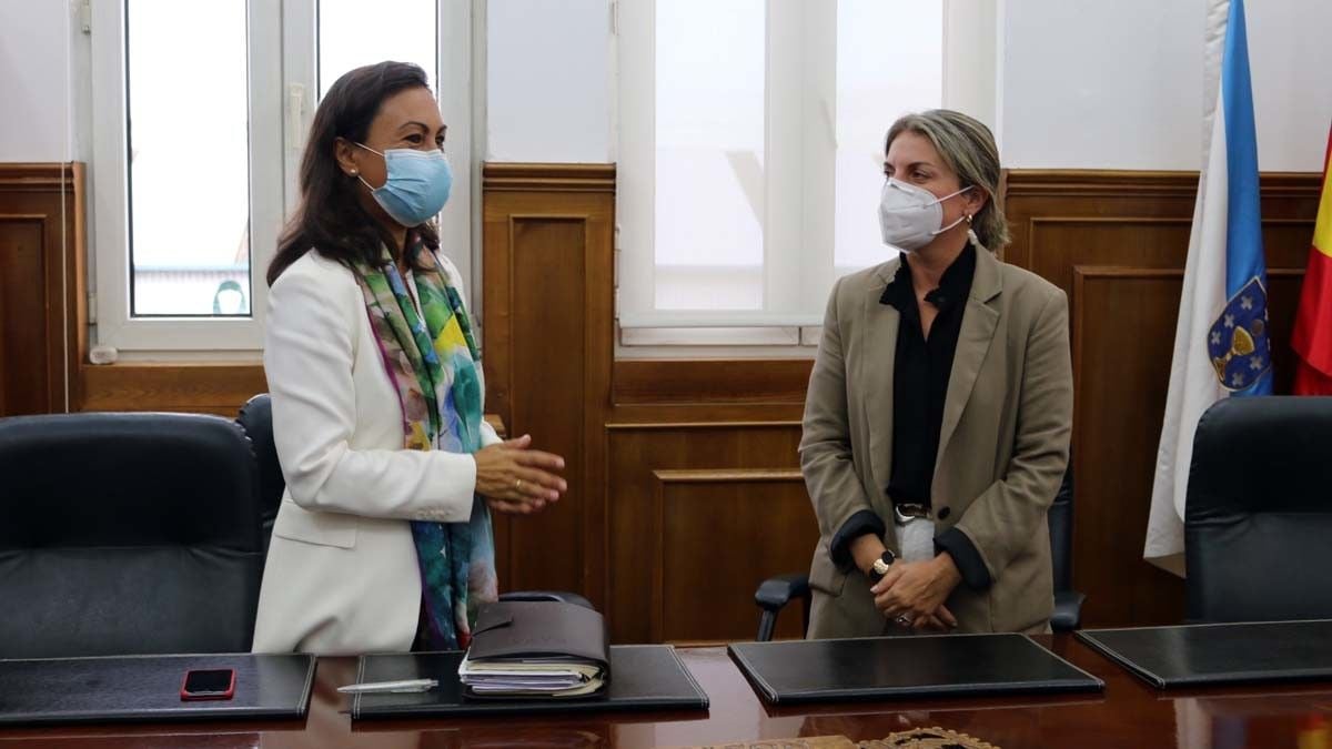 Encuentro de María Ramallo y Luisa Piñeiro en Marín