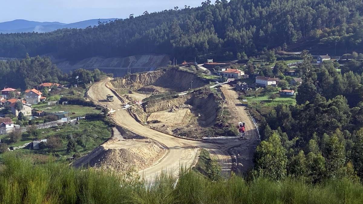 Obras de la autovía A-57 en Pintos