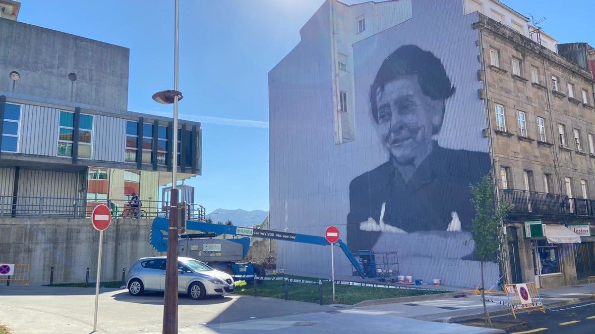 Mural en homenaje a la señora Lola