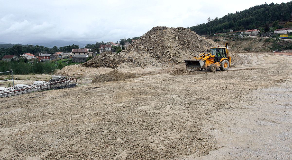 Obras da A-57 en el entorno del río Pintos