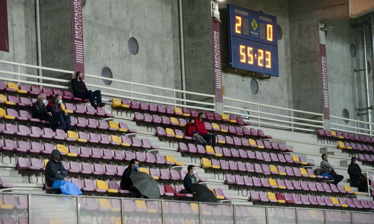 Grada de Pasarón con limitación de aforo en el partido de liga entre Pontevedra y Celta B